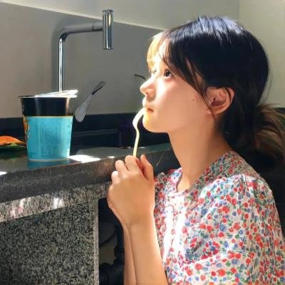 来自缠绕深海的生物